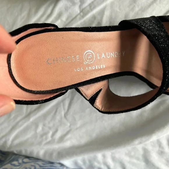 Chinese Laundry Riddle black velvet platform heels sparkly excellent Size 8.5 - Picture 6 of 10